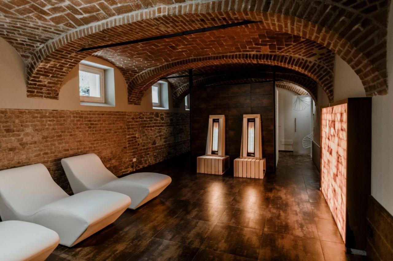 Parco Reala // Rural - Luxury - Rooms Corneliano d'Alba Exterior photo